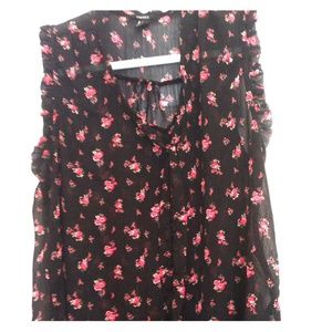 Forever 21 sleeveless blouse size large